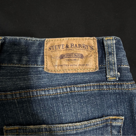 Steve $ Barry’s Jeans - Picture 7 of 11